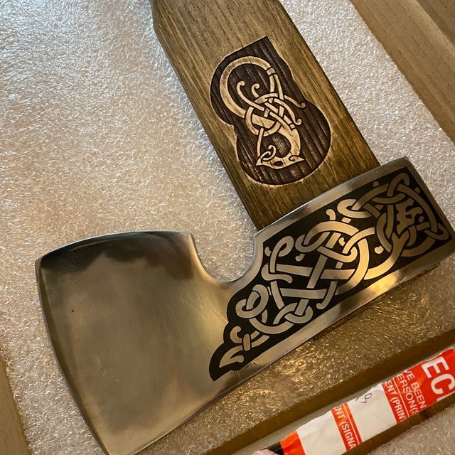 HAND-FORGED VIKING AXE 'FAFNIR' photo review