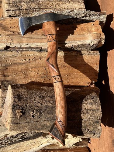 Hand Forged Tomahawk 'BLACK HAWK' photo review